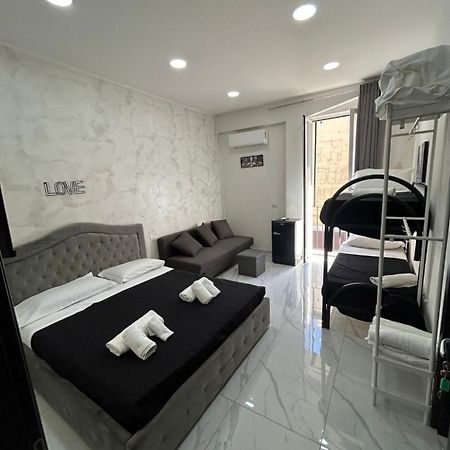 Terrazza Luxury Valentino Apartamento Nápoles Exterior foto