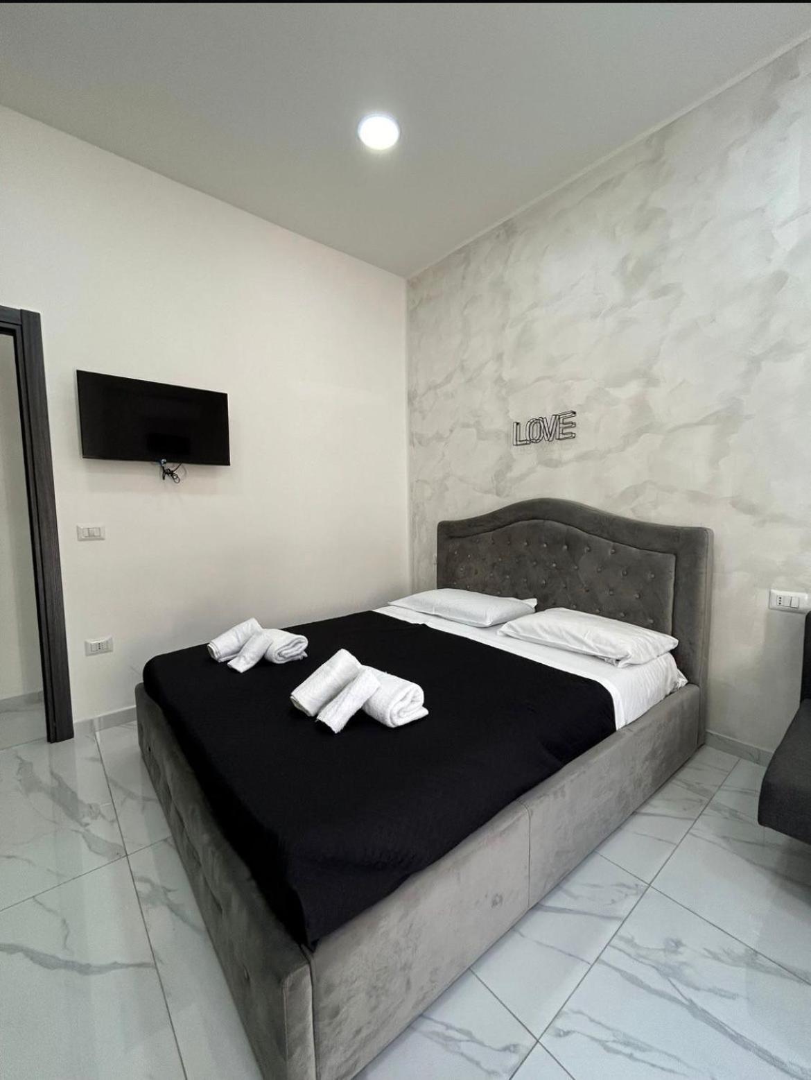 Terrazza Luxury Valentino Apartamento Nápoles Exterior foto